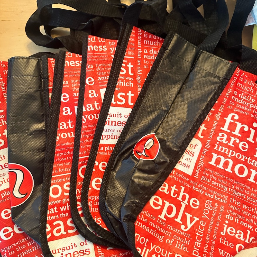 Small Lululemon shopping bag